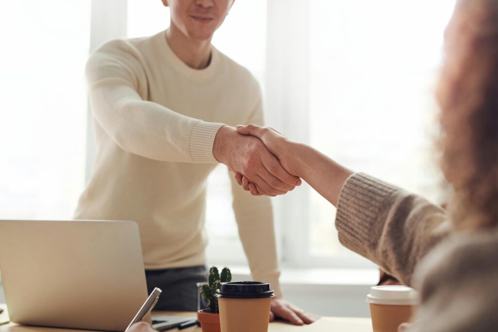 Winning Over Your Interviewer in the First 5 Minutes